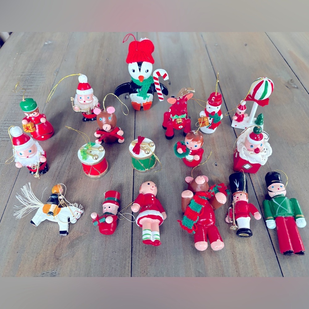 Lot of vintage wooden Christmas tree ornaments